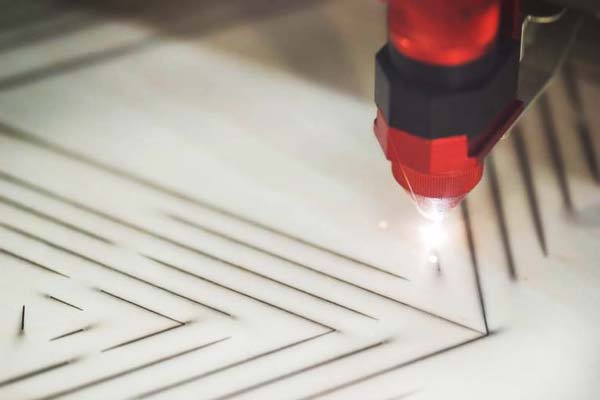 激光焊接機和激光切割機之間有什么區(qū)別呢？(圖1)