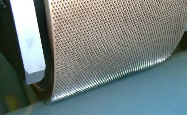 機械打孔、滾針打孔和激光打孔作為比較有什么區(qū)別(圖2)