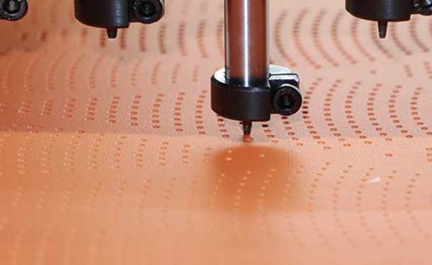 機械打孔、滾針打孔和激光打孔作為比較有什么區(qū)別(圖1)