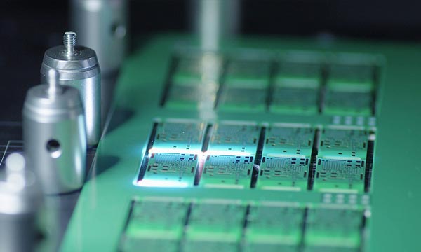 使用紫外激光切割機(jī)的功率真的越大越好嗎？