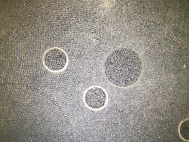 為什么透明塑料使用激光焊接機容易產(chǎn)生火花甚至是燒玻璃的情況(圖2)