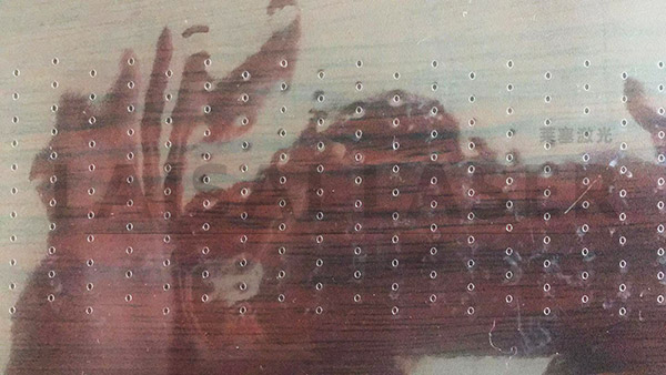 CO2激光切割機(jī)的優(yōu)勢和缺點(diǎn)及應(yīng)用